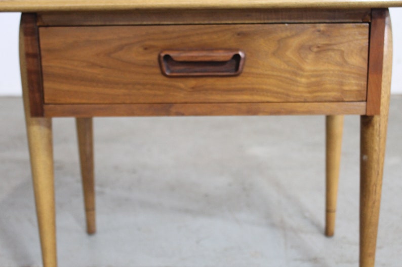 Mid-Century Modern Andre Bus Lane 'Acclaim' Single Drawer End Table image 7