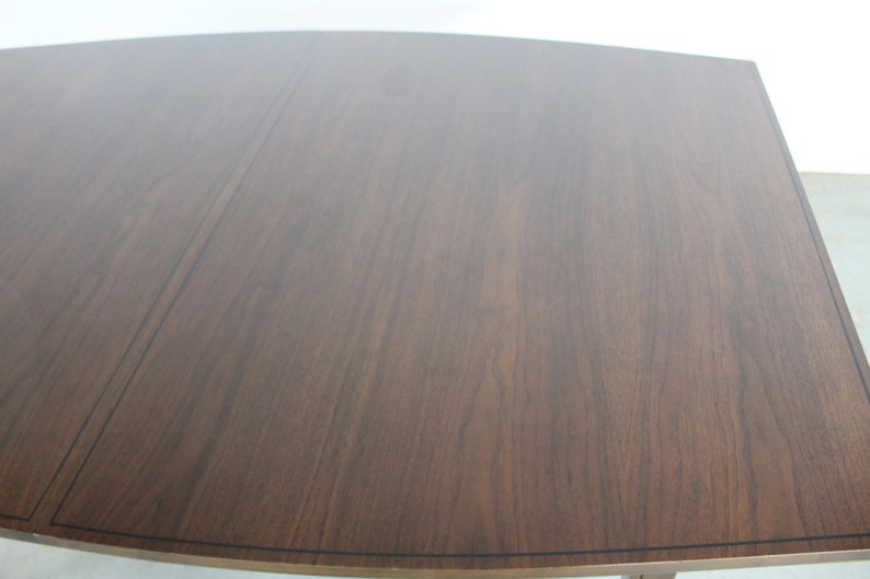 Mid-Century Modern Surfboard Walnut 60 Dining Table by Broyhill image 4