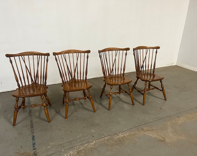 Set of 4 Ethan Allen Nutmeg Brace Back Windsor Dining Chairs