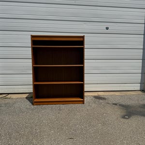 Mid-Century Modern Danish Modern Poul Hundevad Style Teak 4 Shelf Bookcase