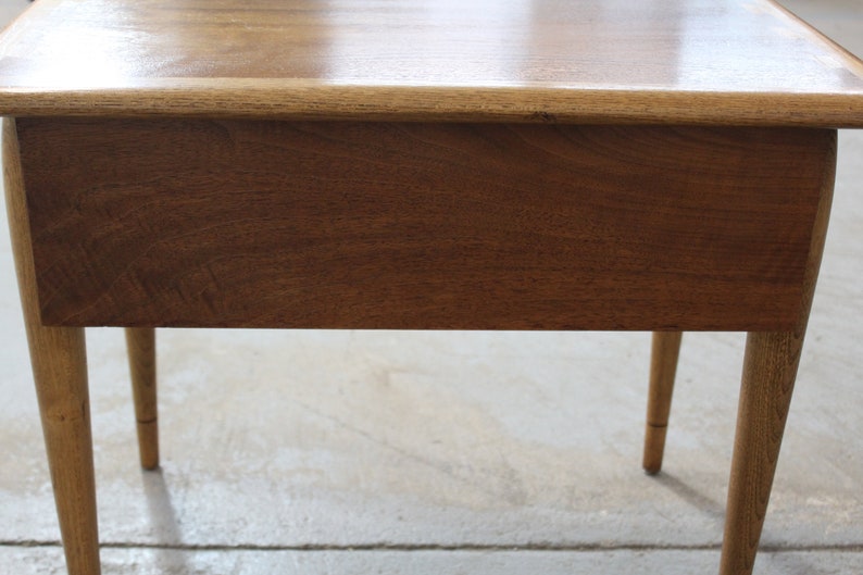 Mid-Century Modern Andre Bus Lane 'Acclaim' Single Drawer End Table image 8