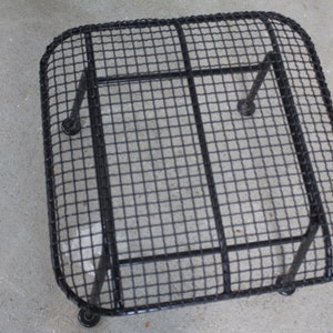 Mid-Century Modern Russell Woodard Sculptura Outdoor Mesh Iron Lounge Chair and Ottoman image 7