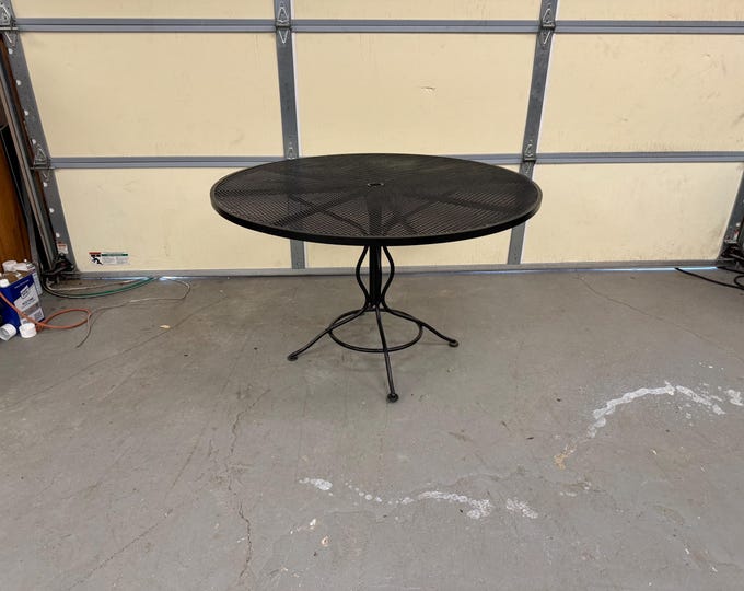Mid-Century Outdoor Iron Woodard Round 48" Dining Table