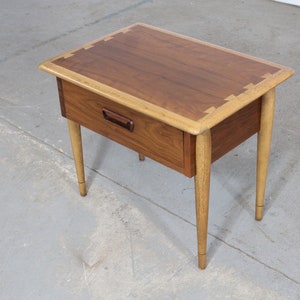 Mid-Century Modern Andre Bus Lane 'Acclaim' Single Drawer End Table image 3