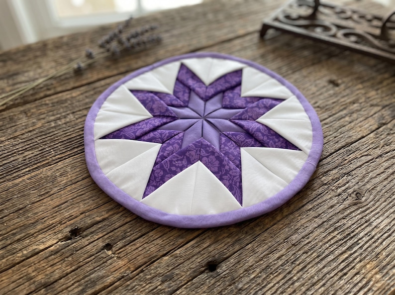 Purple home - Quilted purple hot pad