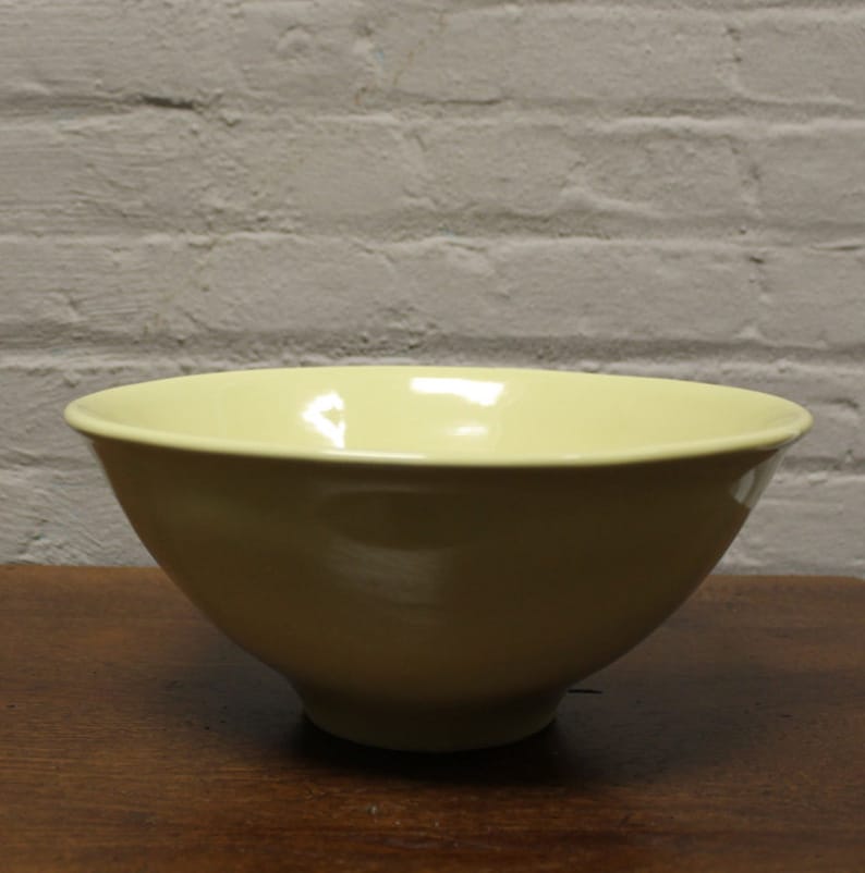 Ceramic Medium Serving Bowl in Provence Cr\u00e8me Portuguese Dinnerware Serveware Organic Collection