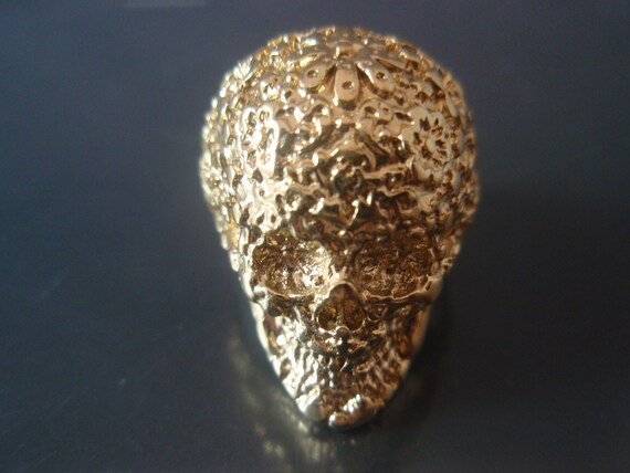 Paris hilton 2024 skull ring