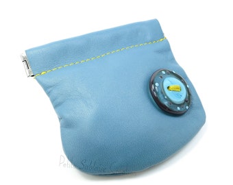 Purse or wallet in blue calfskin, decorated with a glass button bead, made by a glass spinner