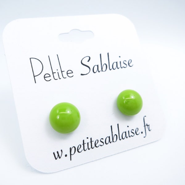 Puces d'oreilles Vert Pomme en Verre de Murano et en Acier Chirurgical Hypoallergénique (Inox), réalisées par une Artisan Verrier