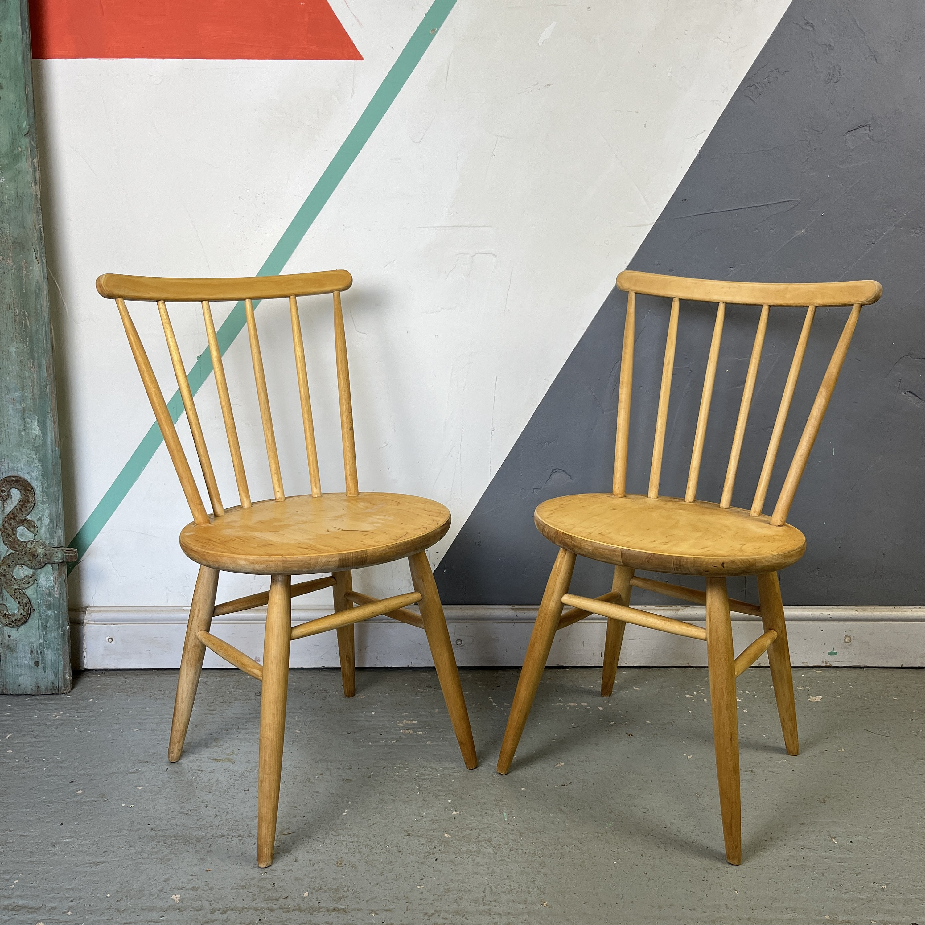 アンティークチェア　無垢　椅子　stick back chair-oak Bok Side Chair with cushions Oak Ethnicraft dark brown