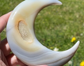 Druzy Agate XL Crescent Moon HQ Crystal Carving ,  Crystal Gift ready to gift, #85