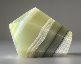 Green Onyx Crystal Cupcake - #73, Natural Stone Home Decor