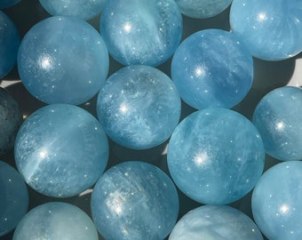 Aquamarine Sphere with blue gemmy Color