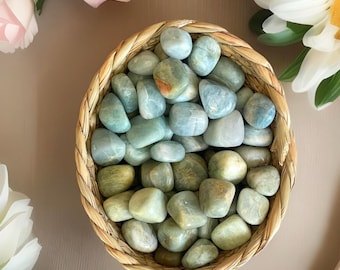 Aquamarine Tumbled Crystal Stone, Untreated Blue or Green Natural aquamarine, Polished Aquamarine Pocket Crystal, Rocks for traveling