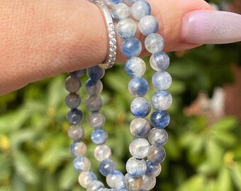 Blue Kyanite in Quartz HQ Strech bracelet, Gemmy Quality 6mm crystal beads