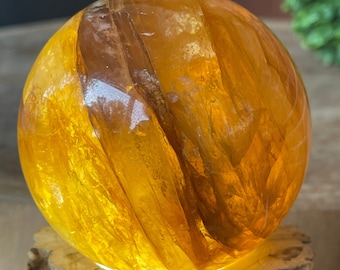 Dendritic Golden Healer Quartz Sphere with Rainbow - No.13