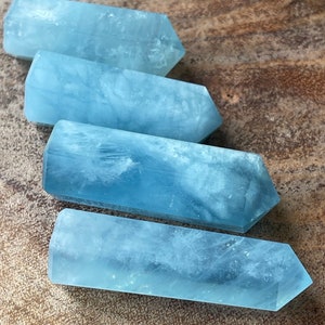 Aquamarine Tower with a flash, Deep blue aquamarine small point, AAA Grade Aquamarine