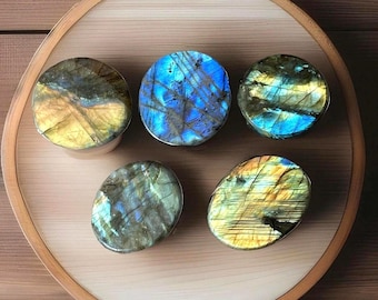 Labradorite Crystal Flat, Flashy Labradorite Medallion Palmstone - Natural Unique Collectors Crystal - Crystals for Purses & Pickets