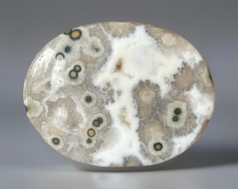 1st Vein Ocean Jasper Flat Palm Stone: Madagascar Ocean Jasper, Orbicular Old Stock pocket rock - (487)