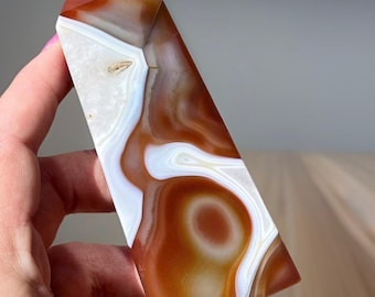 Carnelian XL Obelisk, Red and White Agate Tower