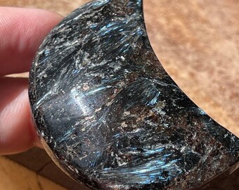 Astrophyllite Moon Carving, Arfvedsonite Blue Firework, Garnet Inclusions, Soda-Hornblende, Arfwedsonite, Arfvedsonite of Brooke