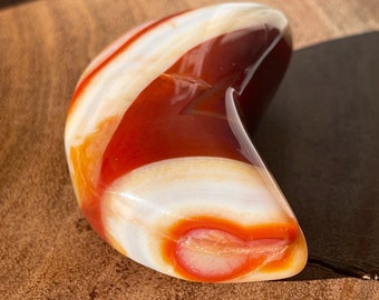 Carnelian Moon | Fine Quality Carnelian Agate | Carnelian carvings | Carnelian Crystal gift | Home Decor | Crystal moon