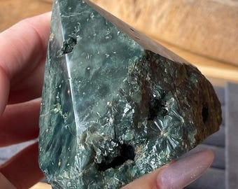 Ocean Jasper Top Polished Pyramid, Marovato Vein Stone, Madagascar Orbicular Floral orb Jasper, Collectible Crystal (452)
