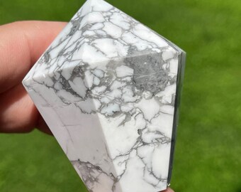 Howlite Crystal Cupcake - #85