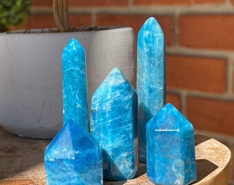 Blue Apatite HQ Tower with a flash, Manifestation Stone, Gemmy Apatite Point, Crystal Tower Home Decor, AAA Grade Crystal’s