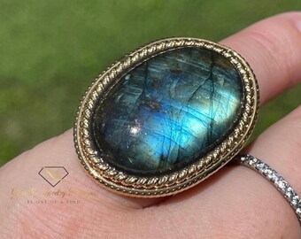14K Gold 30 x 20mm Labradorite Cabochon Oval Statment ring - HQ Gold Jewelry