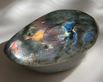 Spectrolite Palmstone Rare Crystal from Finland / Natural Spectrolite Stone with flash / Energy Chakra Crystal / Meditation Gifts