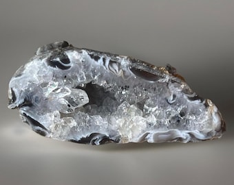 Oco Agate geode Polished Specimen (243)