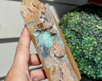 Smithsonite Tower with Electric Blue Sparkling Color and Sugar Druzy