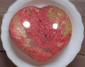 Rhodonite in Quartz Crystal Statement Heart: Pink Crystal Home Decor (1)