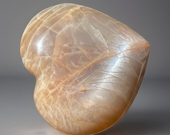 Peach Moonstone XL Heart with Full Silver Chatoyant Flash,  HQ Moonstone Crystal Carved Heart (402)