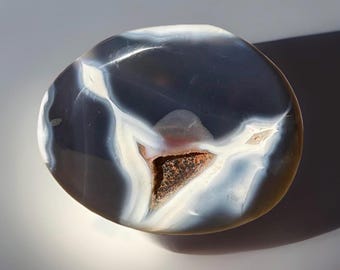 Orca Agate Freeform Cut & Polished Crystal Palmstone
