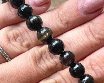 Rare Black Cat’s Eye Tourmaline Bracelet with Green Pink Flash, Cat’s eye HQ tourmaline beads 8mm, Natural Gemstone Jewelry, Unique Crystals