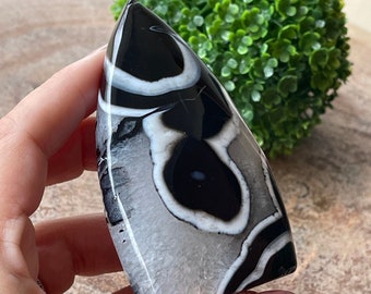 Black Agate Freeform with Quartz , Fine Quality Crystals, Black and White Crystal Flame