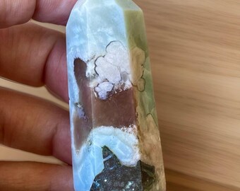 Green Flower Agate Tower with Pink Flowers