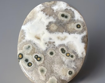 1st Vein Ocean Jasper Flat Palm Stone: Madagascar Ocean Jasper, Orbicular Old Stock pocket rock - (487)