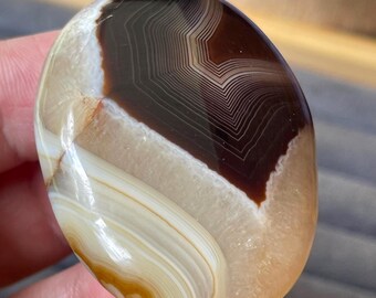 Chocolate Banded Agate in Quartz Palmstone, Natural Agate Polished Crystal medallion, Pocket Rock (51)