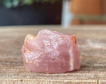 Pink Apatite Specimen Nagar Valley: Etched UV Fluorescent 11.07 grams / 55.35 ct