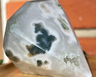 Moss Agate Big Diamond Crystal Carving