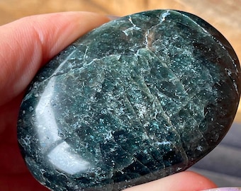 Apatite Deep Blue Palmstone Flat ( 250)