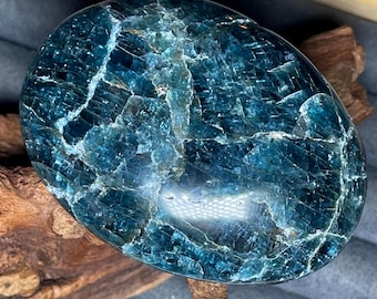 Apatite Deep Blue Palmstone Flat (221)