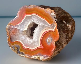 Laguna Agate Mirror Polished with Stunning Orange Pink Colors & a Quartz Cave, Collectors Edition Rare México agate - 1 lbs 6.7 oz
