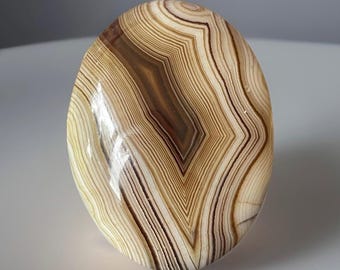 Chocolate Banded Agate Palmstone, Natural Agate Polished Crystal medallion, Pocket Rock (27)