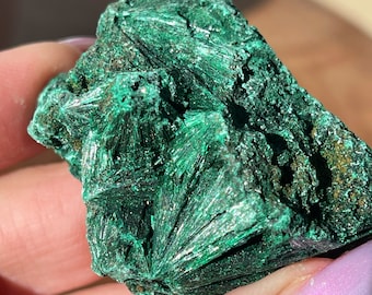 Fibrous Malachite Specimen - Natural Green Crystal - Rough Malachite Stone