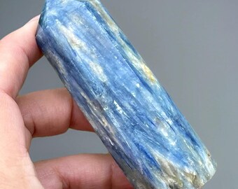 Blue Kyanite Tower , Manifestation Stone , Kyanite Quartz Point , Crystal Gifts , Home Decor , AAA Crystals