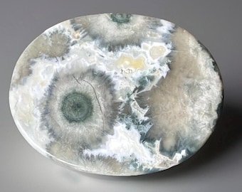 1st Vein Ocean Jasper Flat Palm Stone: Madagascar Ocean Jasper, Orbicular Old Stock pocket rock - (480)
